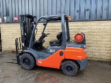 Forklifts - Toyota 6000lb Pneumatic for Sale - Photo 4