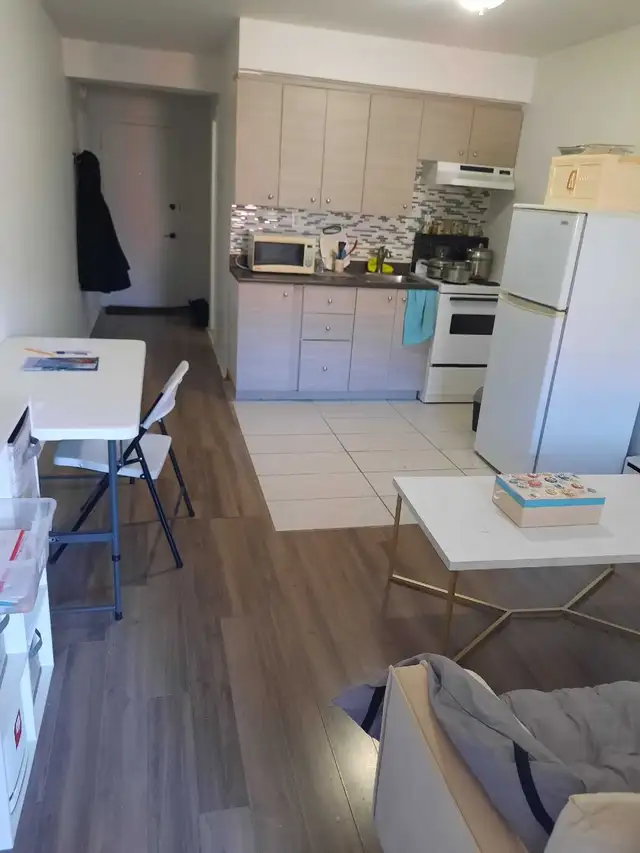 3 1/2 à sous-louer