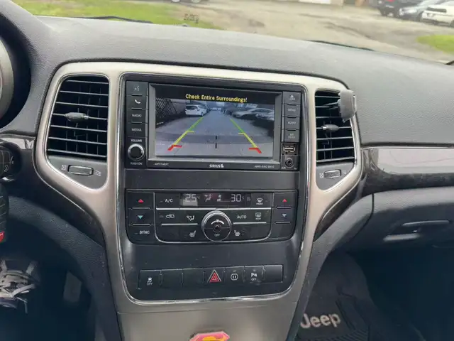 2012 Jeep Grand Cherokee Laredo - Photo 14