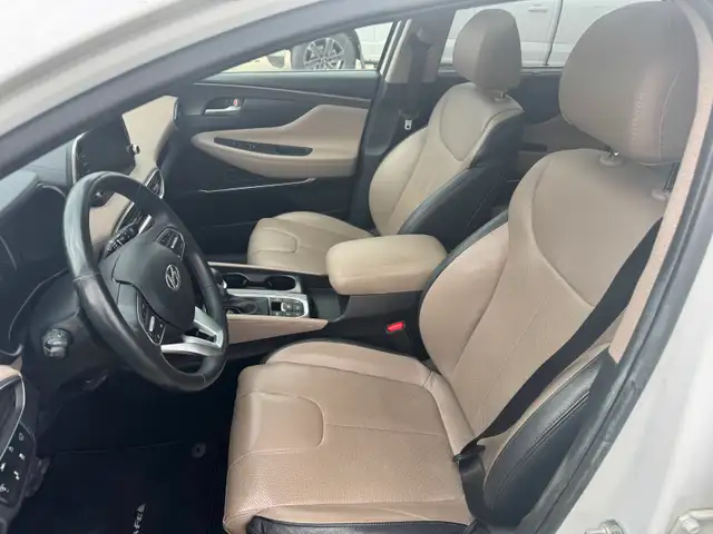 Hyundai Santa Fe Ultimate - 1 Owner - New Factory Engine - Photo 5