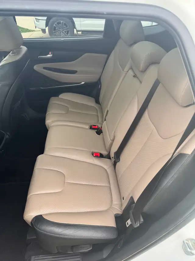 Hyundai Santa Fe Ultimate - 1 Owner - New Factory Engine - Photo 7