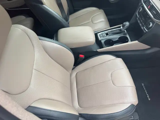 Hyundai Santa Fe Ultimate - 1 Owner - New Factory Engine - Photo 10
