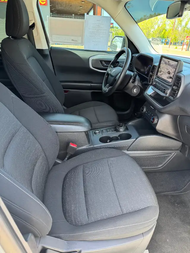 2022 Ford Bronco Sport 4 x 4 - Photo 3