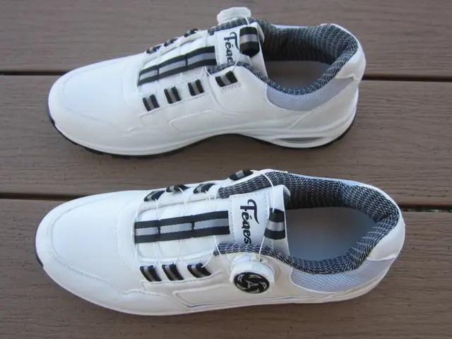 STEAL 2 NEW COMFY LIGHTWEIGHT PAIRS GOLF SHOES FOR #$95#
