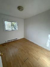 ELLIOT LAKE: 2 BR townhouse w/ yard & parking - Photo 4