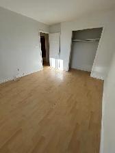 ELLIOT LAKE: 2 BR townhouse w/ yard & parking - Photo 7