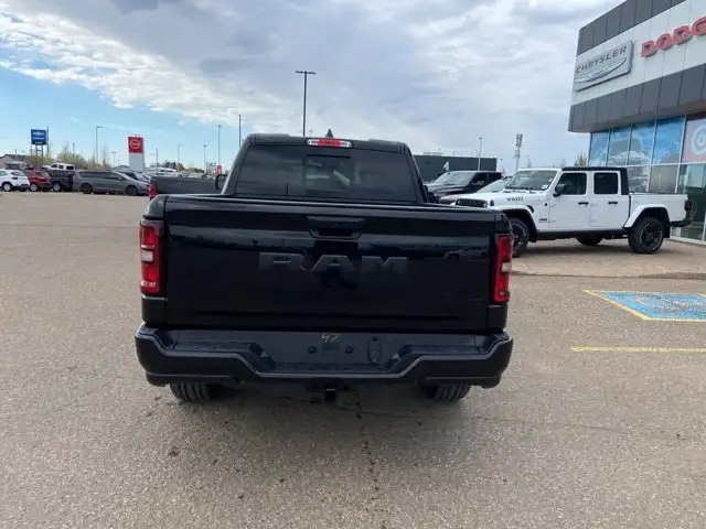 2026 Ram 1500 Express - Photo 6
