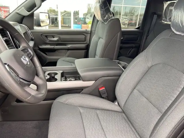 2026 Ram 1500 Express - Photo 10
