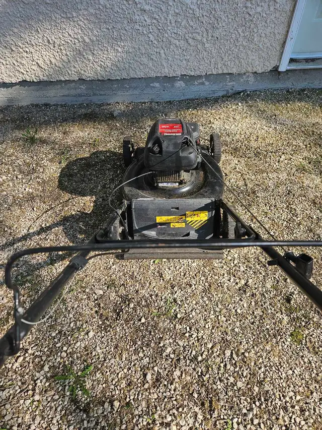 lawnmower yard Machine - Photo 2