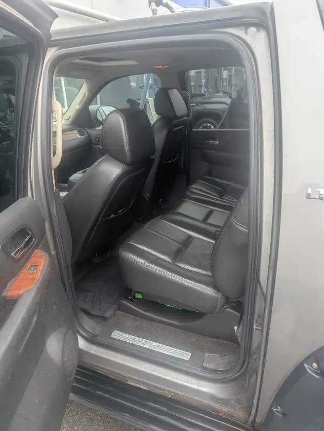 2007 Chevy Avalanche LT - Photo 8