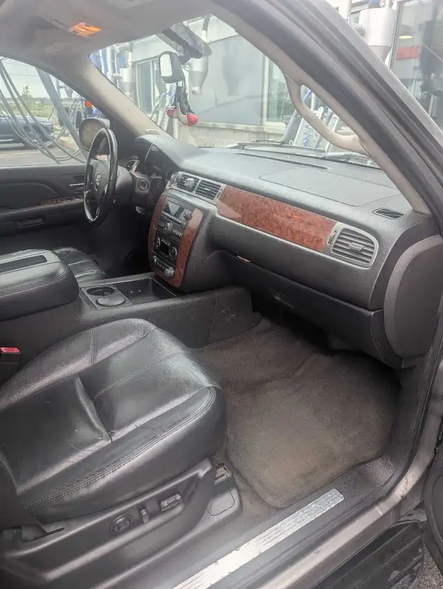 2007 Chevy Avalanche LT - Photo 10