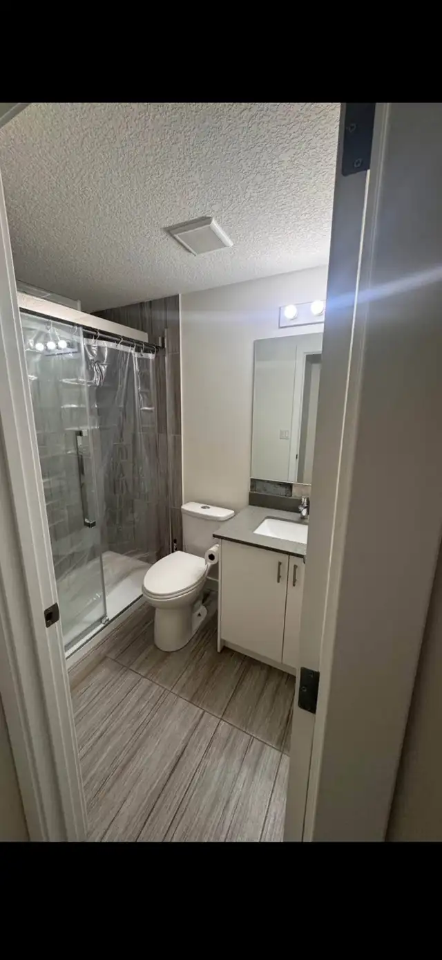 2 Room basement suite -$1000 - Photo 8