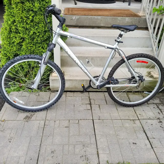 Norco Bush pilot Mountain Bike With disc brakes - Photo 2