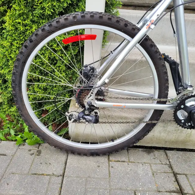 Norco Bush pilot Mountain Bike With disc brakes - Photo 4