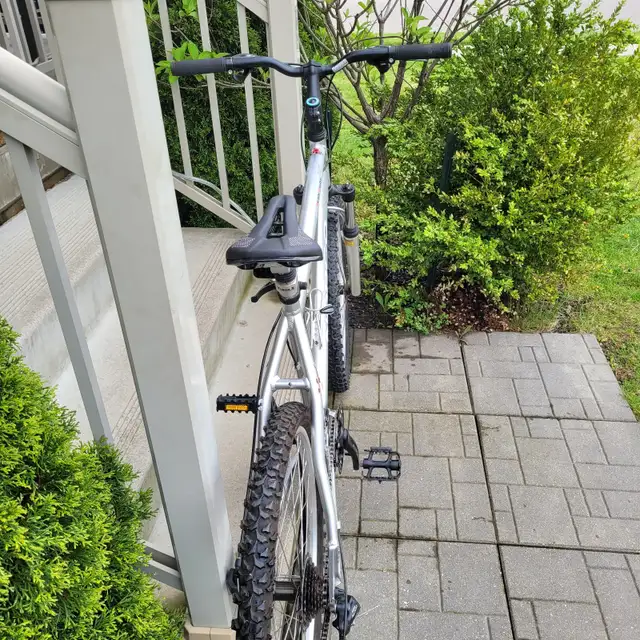 Norco Bush pilot Mountain Bike With disc brakes - Photo 5