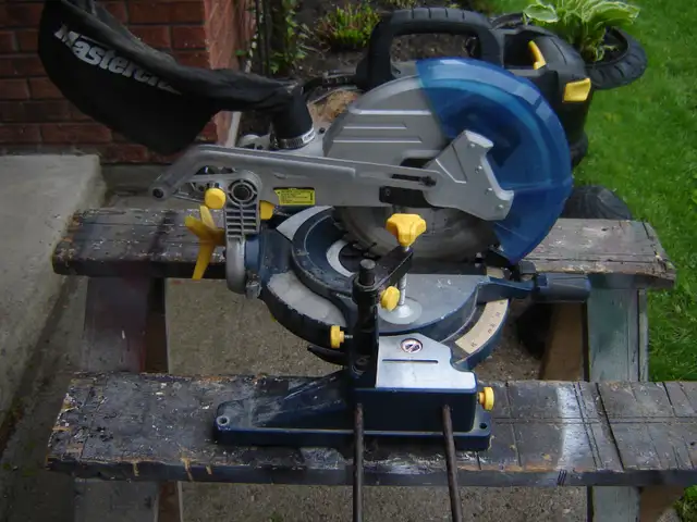 MITER SAW