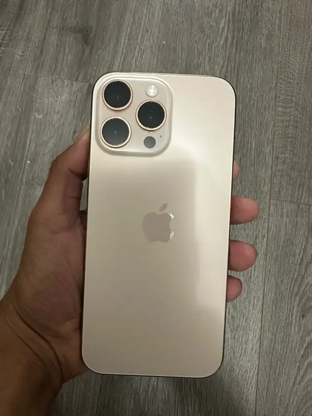 iPhone 16 Pro Max 256gb Airpods Pkg/Delivery