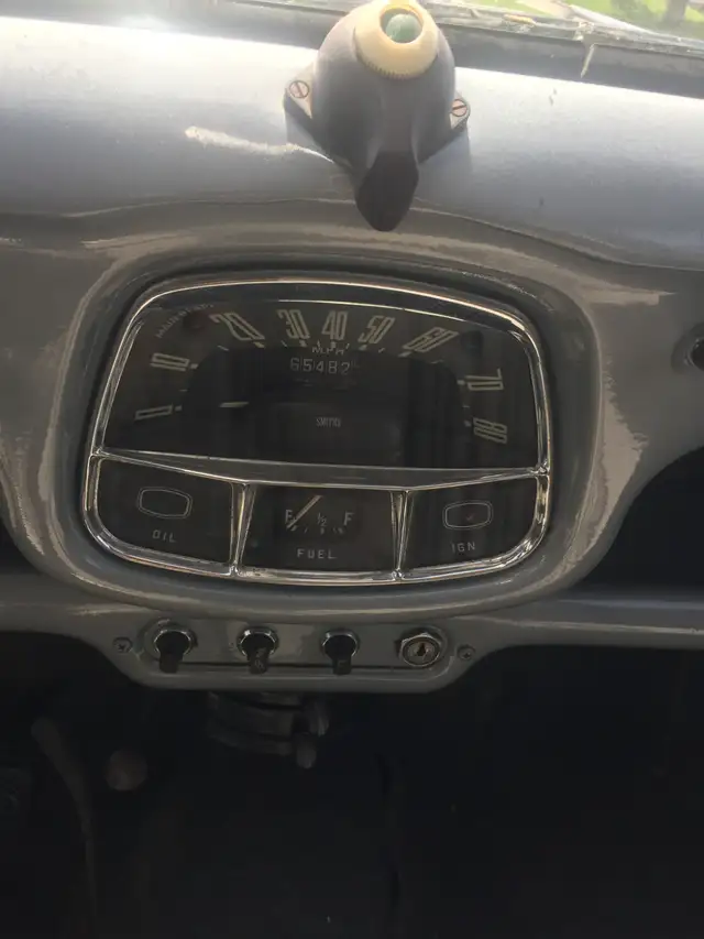 Antique little car - Photo 7