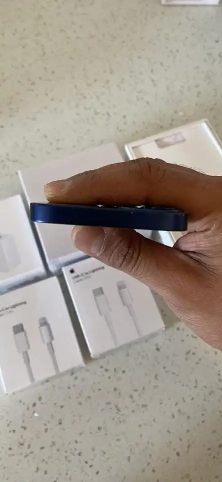 iPhone 12 mini 64gb (changed battery) Airpods pkg/Delivery - Photo 3
