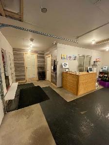 Warehouse & Office - Photo 4
