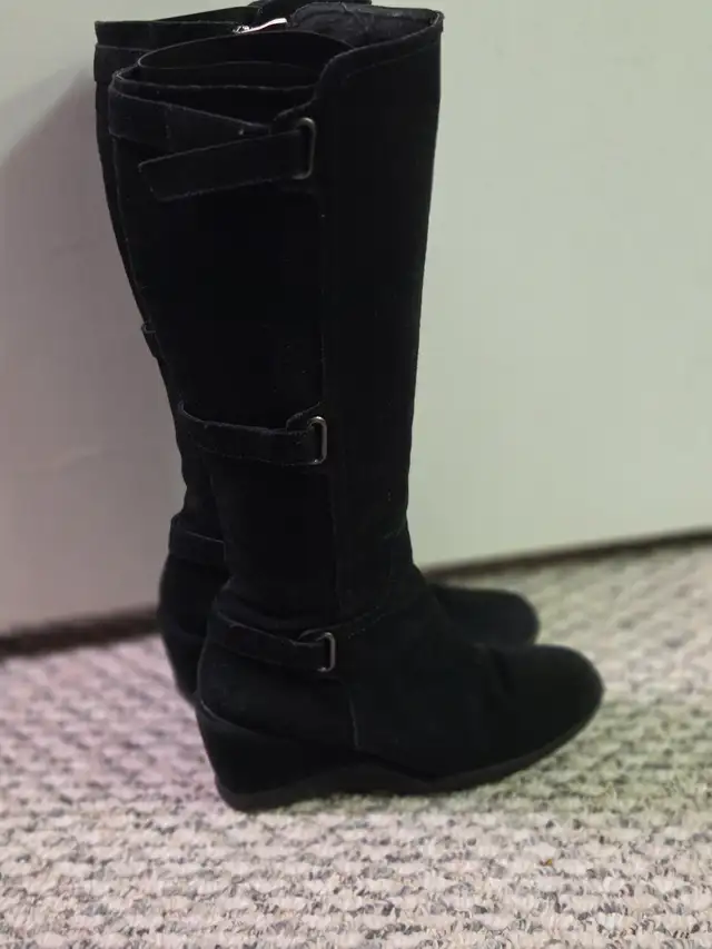 Women's black leather knee-high Boots. Size 7.5 - Photo 2