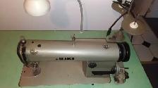Juki DDL-555 Industrial Heavy Duty Sewing Machine With Table Top - Photo 3