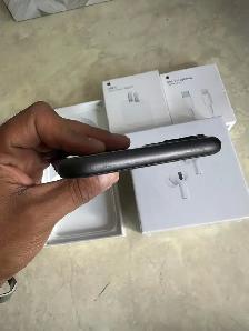 iPhone 11 64gb Airpods pkg/Delivery - Photo 6