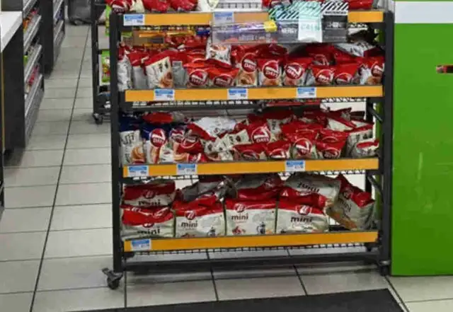 Convience store cashier