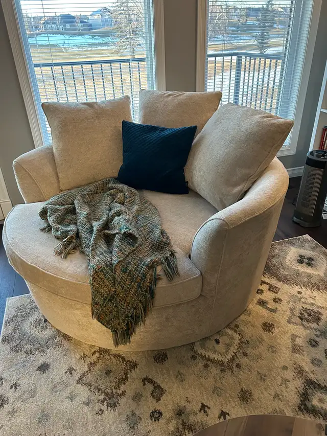 big comfy round chair - Photo 2