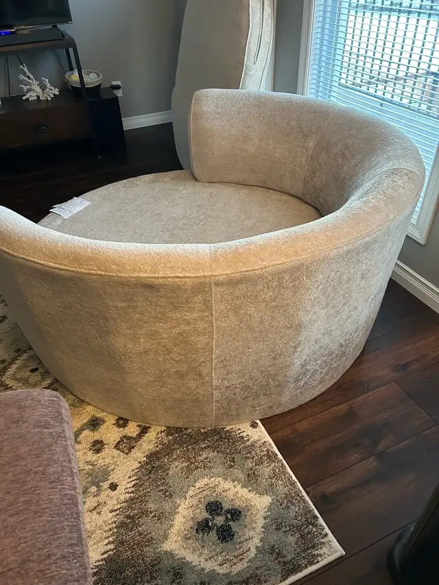 big comfy round chair - Photo 10