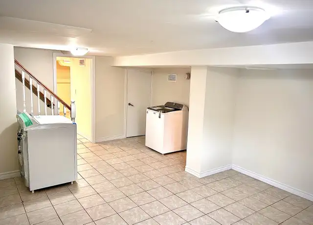 Barrie 2BR | Utilities & Laundry Included | Renovated - Photo 8