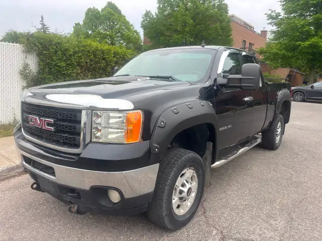 2011 GMC Sierra 2500HD SLE 4WD Ext Cab 143.5' Automatic 4x4
