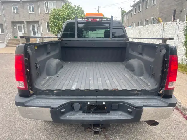 2011 GMC Sierra 2500HD SLE 4WD Ext Cab 143.5' Automatic 4x4 - Photo 3