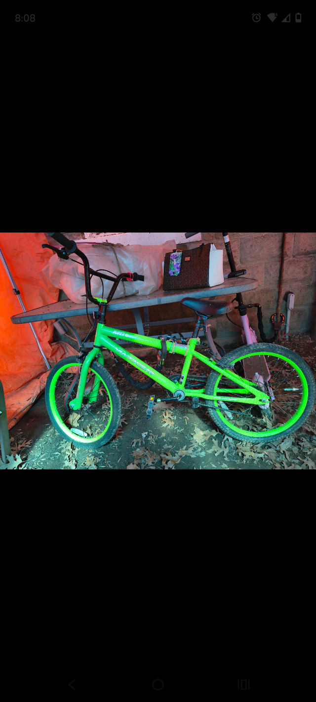 Madd Gear 20' Boys BMX Bike Green fairly new