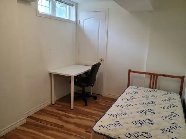 Private Room for Rent  / North York