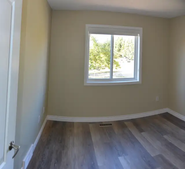 Duplex for Rent in Didsbury - 23 Deer Coulee Dr. T0M 0W0 - Photo 13