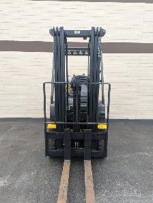Forklift - Komatsu 5000lb for Salw or Rental - Photo 3