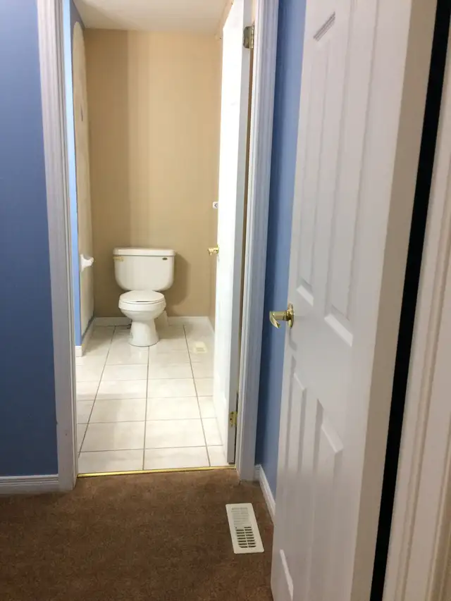Spacious Room For Rent - Alcona / Innisfil - Photo 5