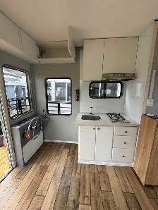 40’ Pontoon Houseboat – Modern Tiny Home – Must Sell Fast! - Photo 4
