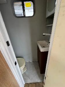 40’ Pontoon Houseboat – Modern Tiny Home – Must Sell Fast! - Photo 5