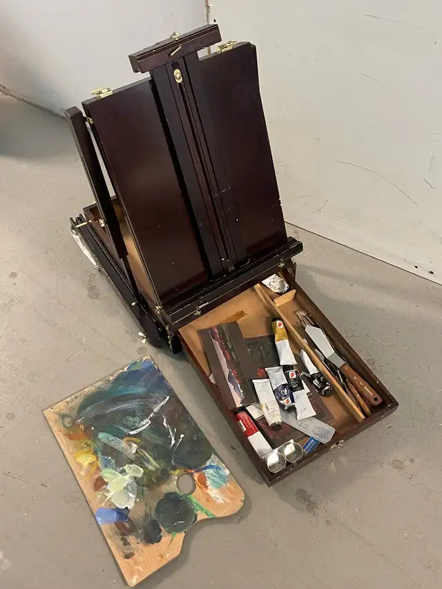 Artist Easel