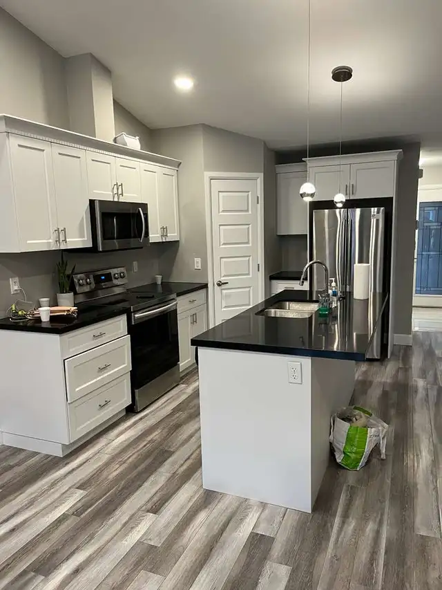 2 Bedroom Beautiful Full Home for Rent Close to Devonshire Mall - Photo 6