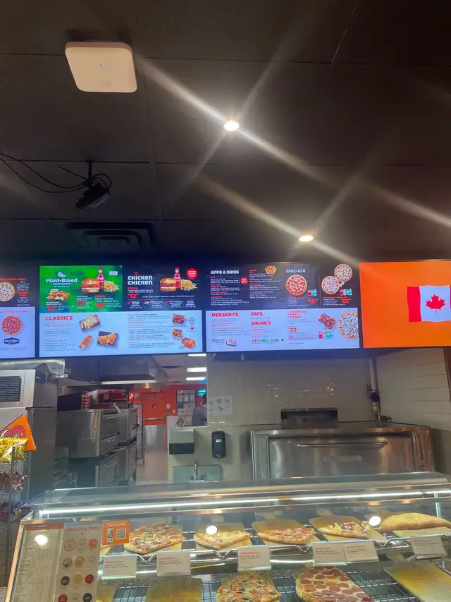 pizza cook needed for Pizzapizza Restaurant.
