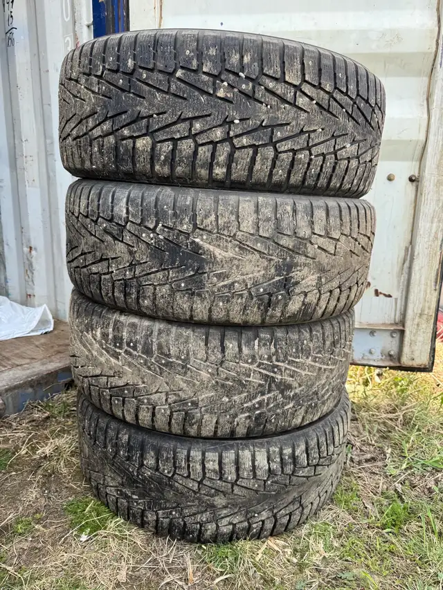 275/60R20 - Photo 3