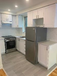 Heated, bright 3 & 1/2 semi basement - Photo 4