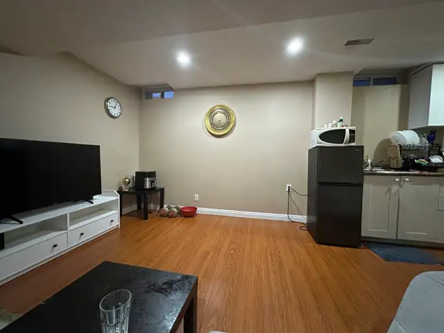 Room Share available - Photo 3
