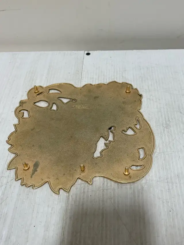 vintage WM A Rogers LTD sunflower trivet - Photo 3