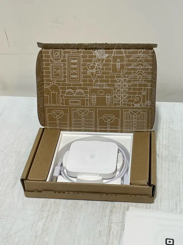 Square Reader - Photo 2