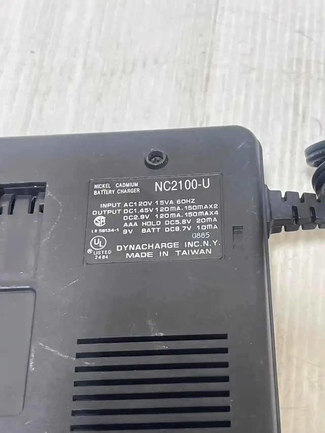 Dynacharge Battery Charger - Photo 4