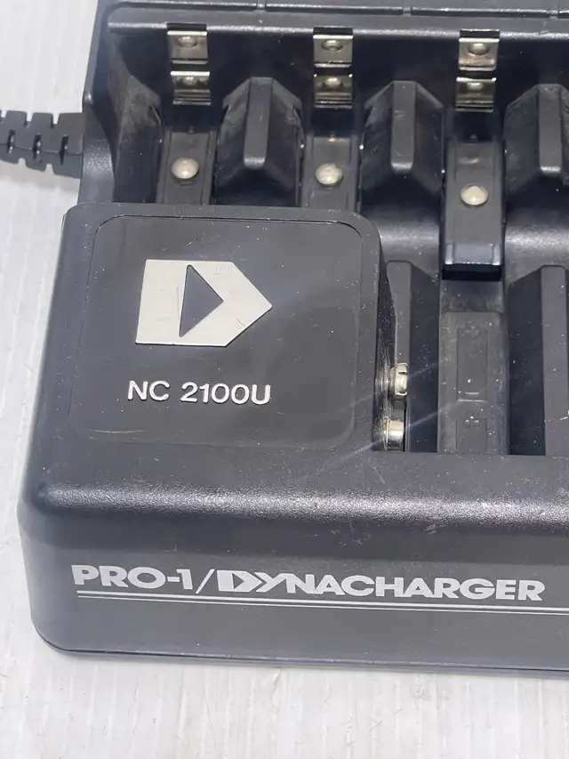 Dynacharge Battery Charger - Photo 6